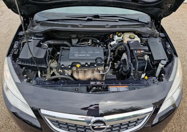 Opel Astra cena 25900 przebieg: 117000, rok produkcji 2012 z Żnin małe 781